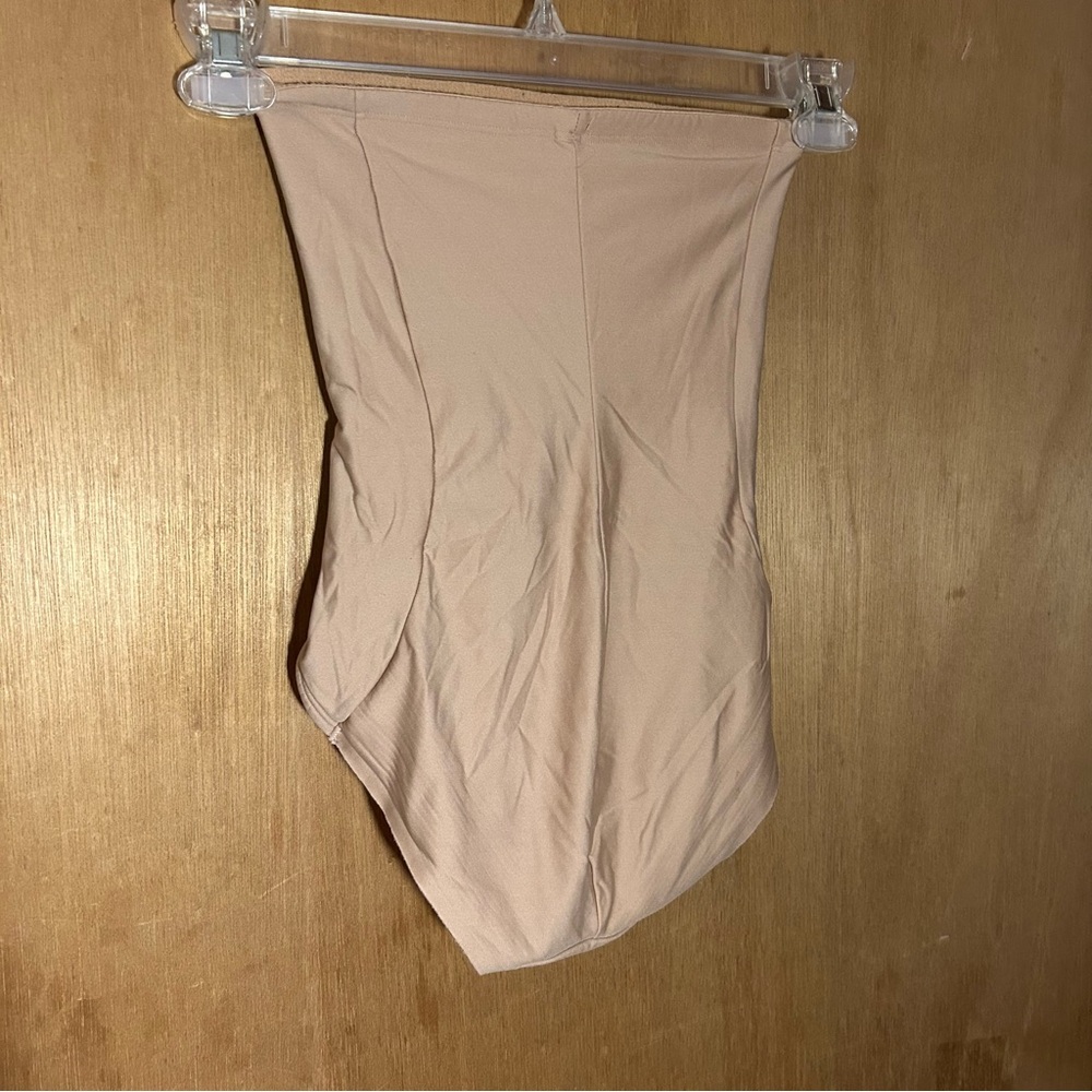 Soma High-Waist Shaping Brief in Beige. Size XL - Picture 3 of 6